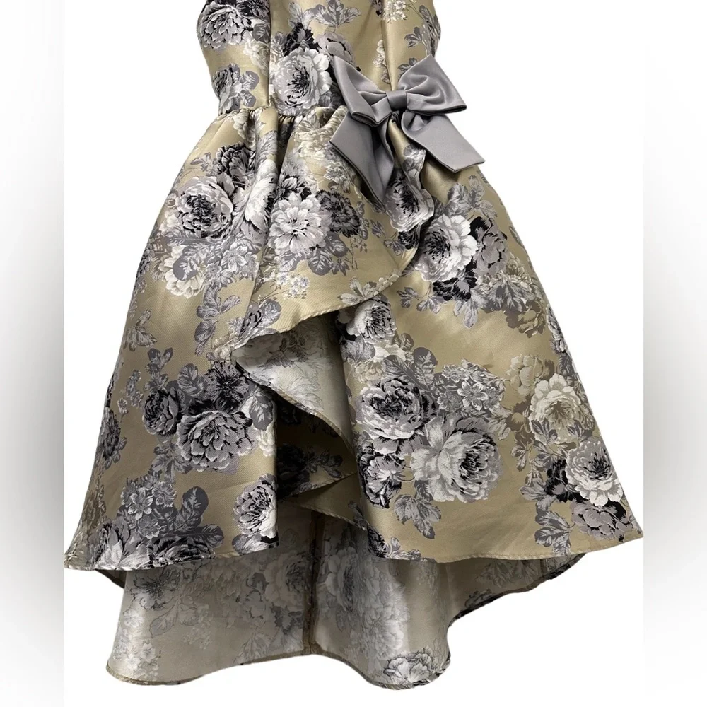 Bonnie Jean brand. Girl cascade dress. Size 10. Metallic floral dress. Used 1x. - Picture 7 of 8